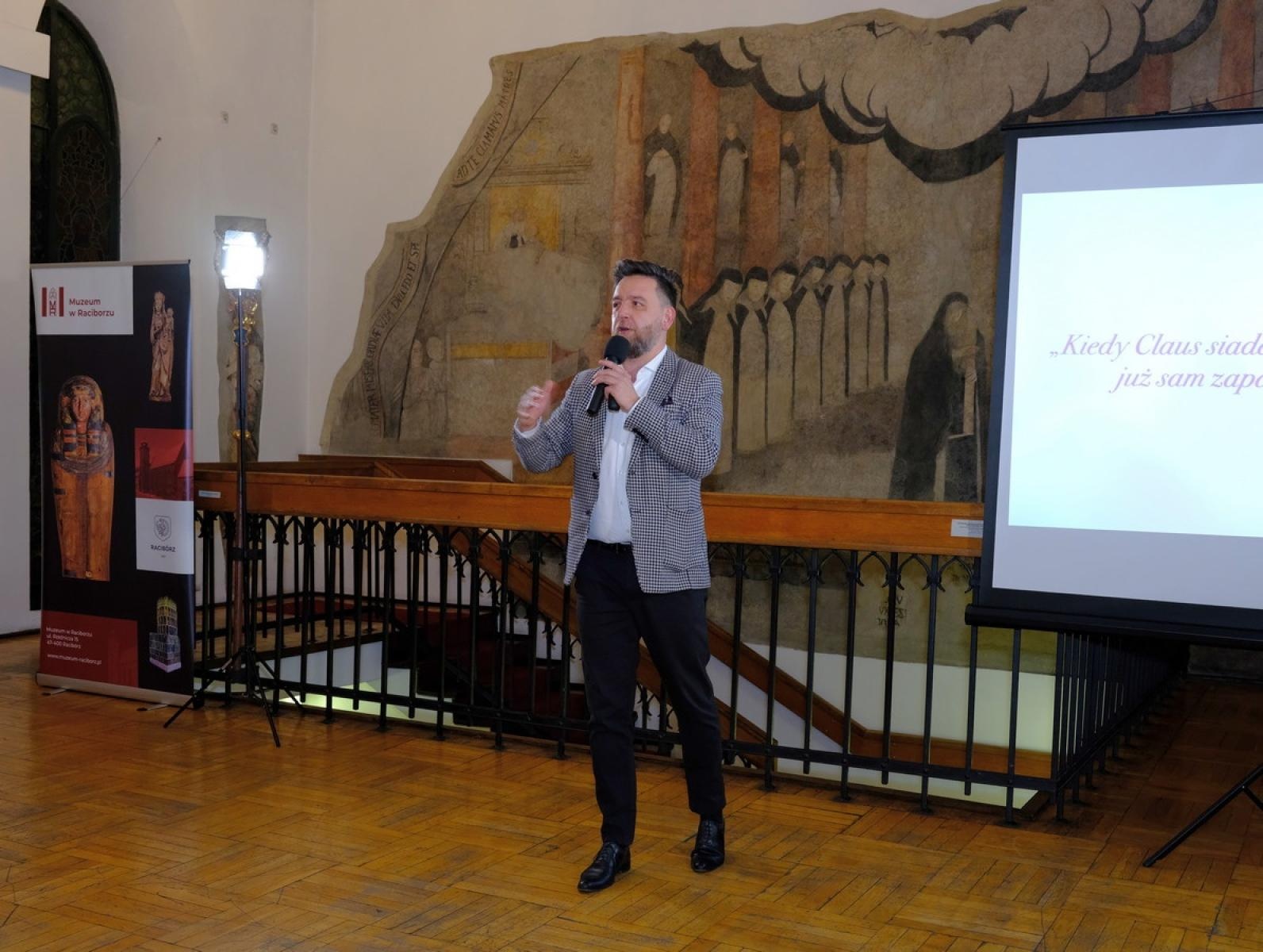 Zdjęcie w galerii na portalu naszraciborz.pl: Muzyczny wieczór w Muzem. Bohaterem Claus Ogerman wiadomości z regionu