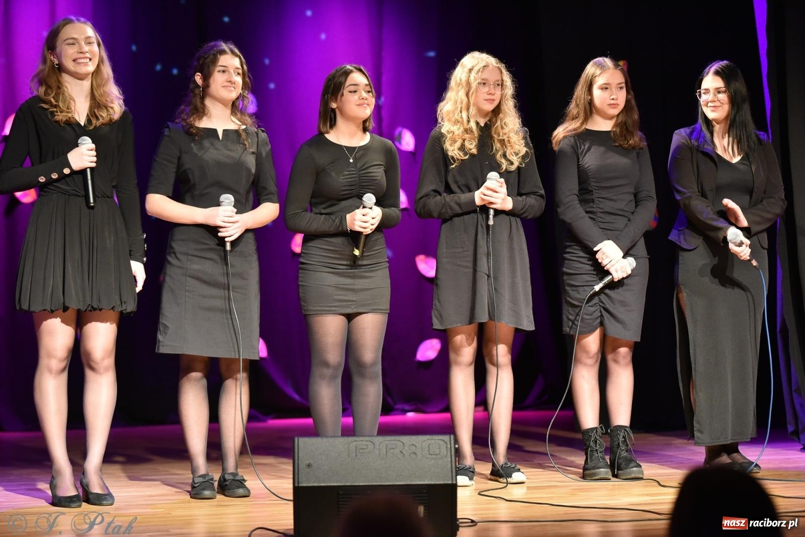 Zdjęcie w galerii na portalu naszraciborz.pl: Jesienne granie w MDK wiadomości z regionu