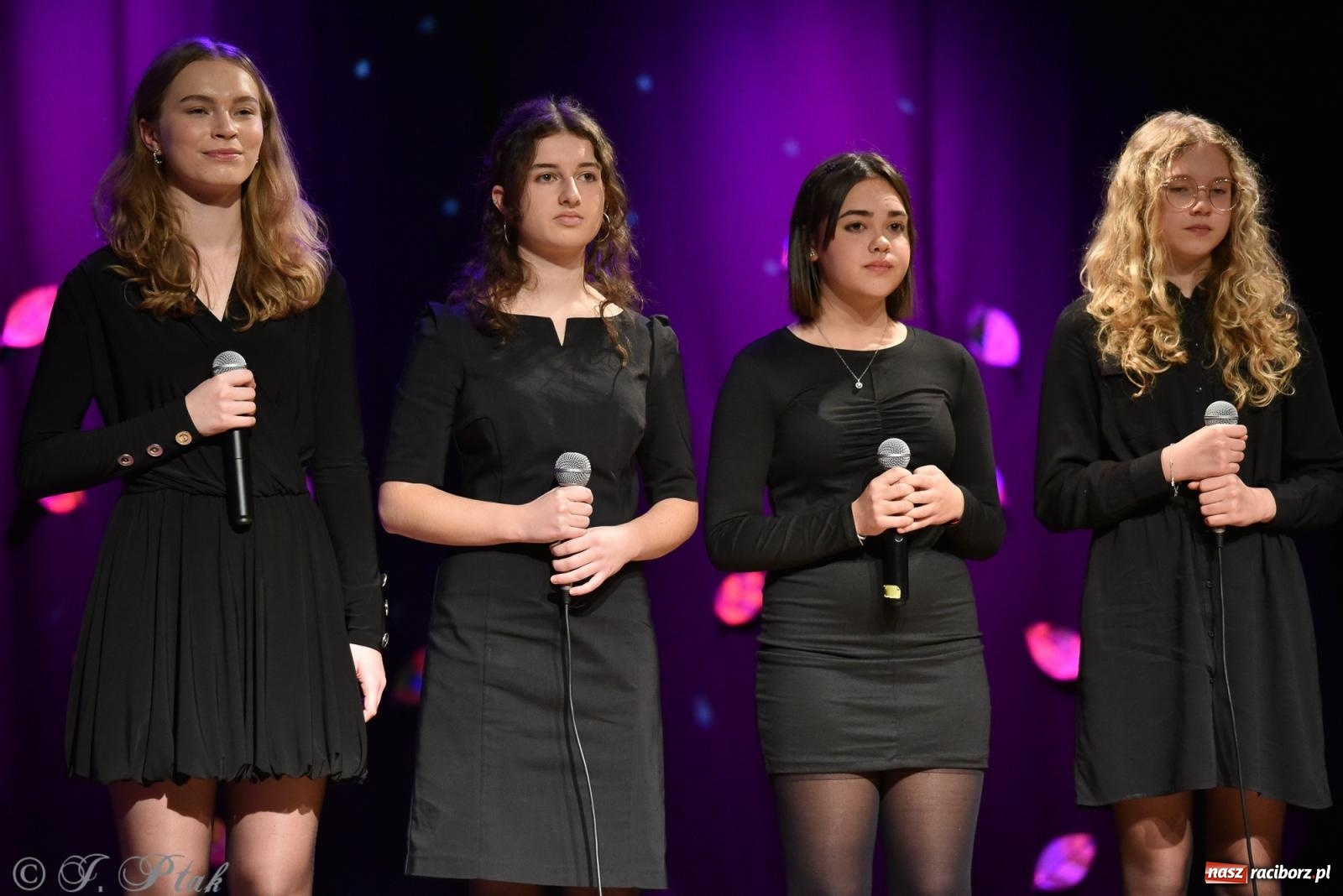 Zdjęcie w galerii na portalu naszraciborz.pl: Jesienne granie w MDK wiadomości z regionu