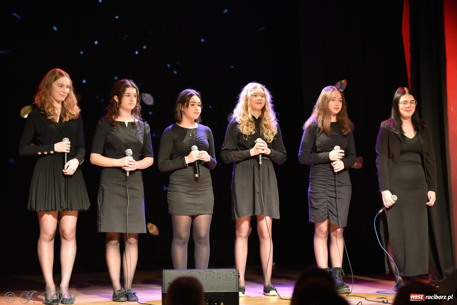 Zdjęcie w galerii na portalu naszraciborz.pl: Jesienne granie w MDK wiadomości z regionu