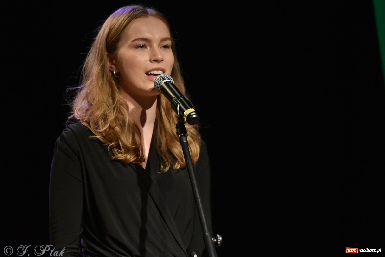 Zdjęcie w galerii na portalu naszraciborz.pl: Jesienne granie w MDK wiadomości z regionu