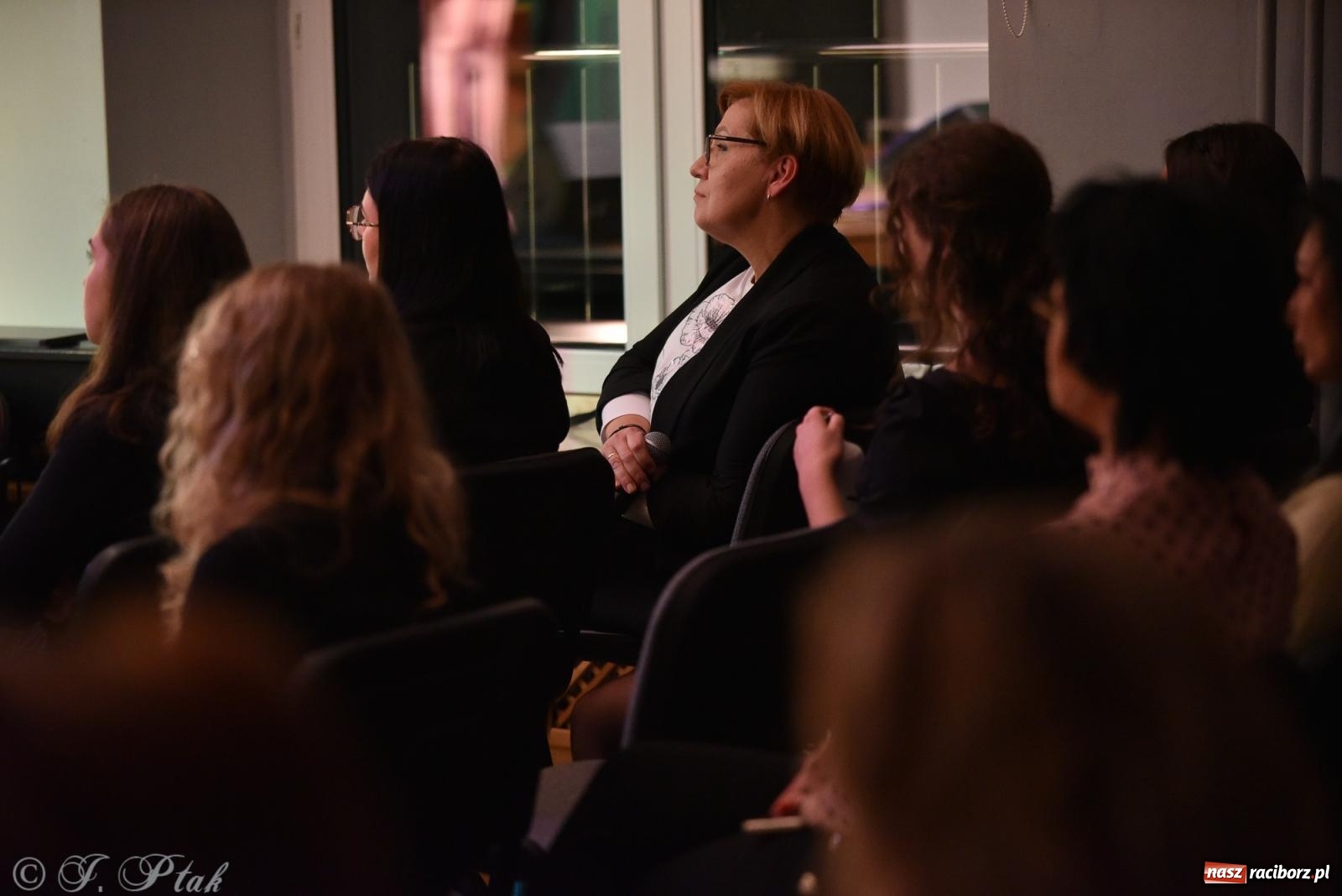 Zdjęcie w galerii na portalu naszraciborz.pl: Jesienne granie w MDK wiadomości z regionu