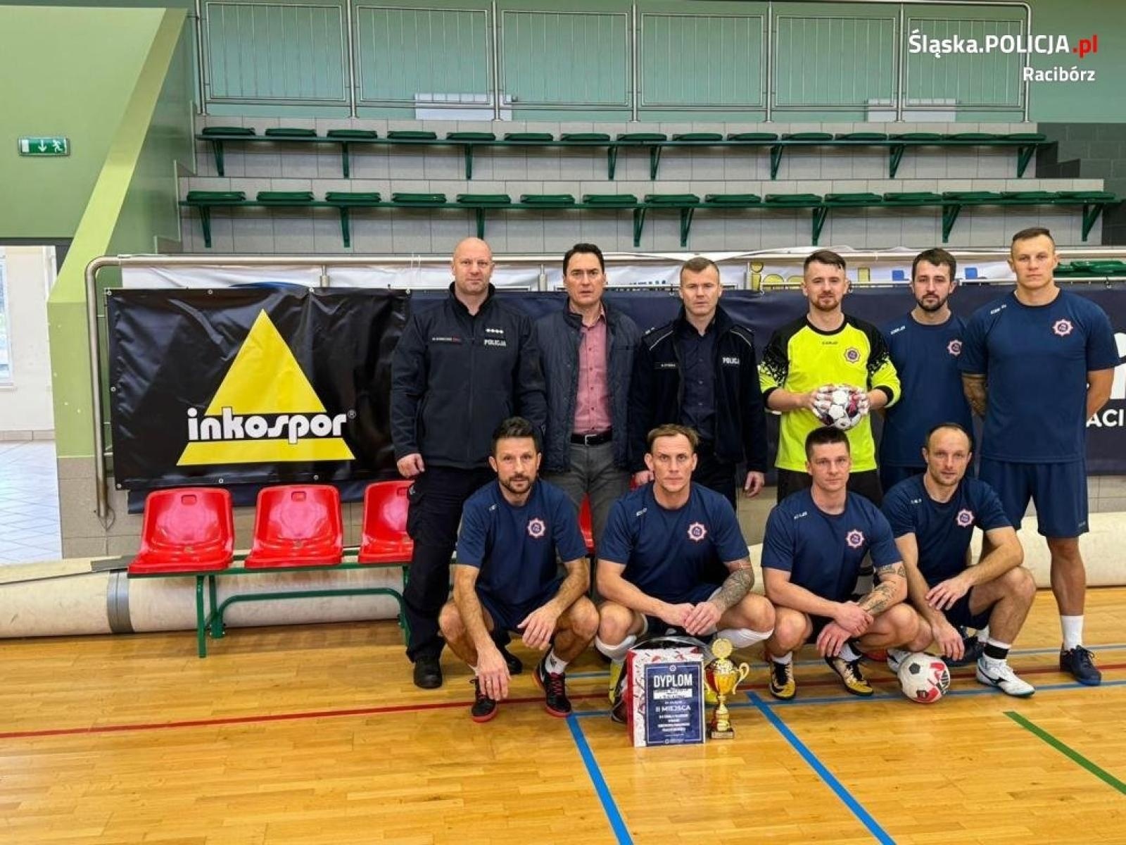 Zdjęcie w galerii na portalu naszraciborz.pl: Mundurowi walczyli o puchar komendanta raciborskiej policji wiadomości z regionu