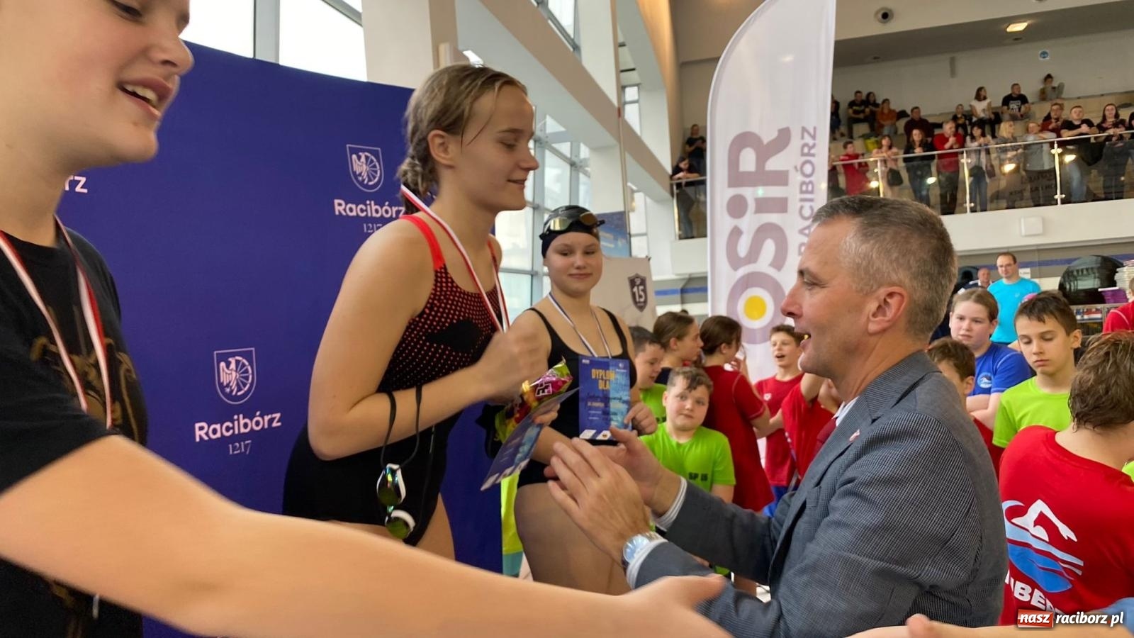 Zdjęcie w galerii na portalu naszraciborz.pl: Pływackie nadzieje z Raciborza rywalizowały w H2Ostróg wiadomości z regionu