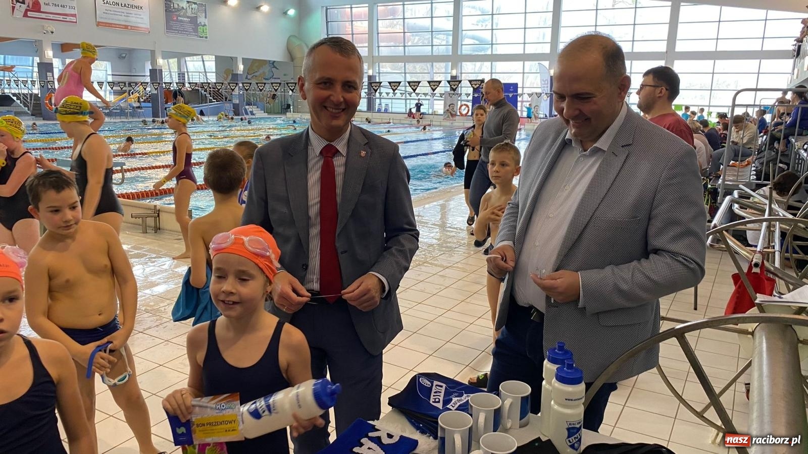 Zdjęcie w galerii na portalu naszraciborz.pl: Pływackie nadzieje z Raciborza rywalizowały w H2Ostróg wiadomości z regionu