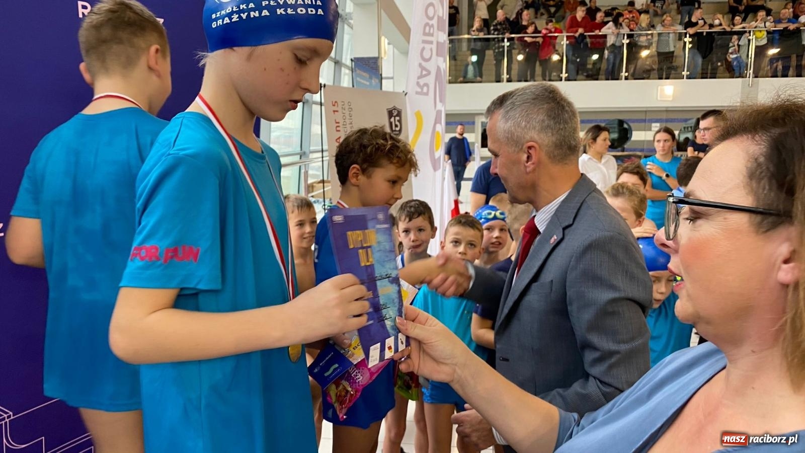 Zdjęcie w galerii na portalu naszraciborz.pl: Pływackie nadzieje z Raciborza rywalizowały w H2Ostróg wiadomości z regionu