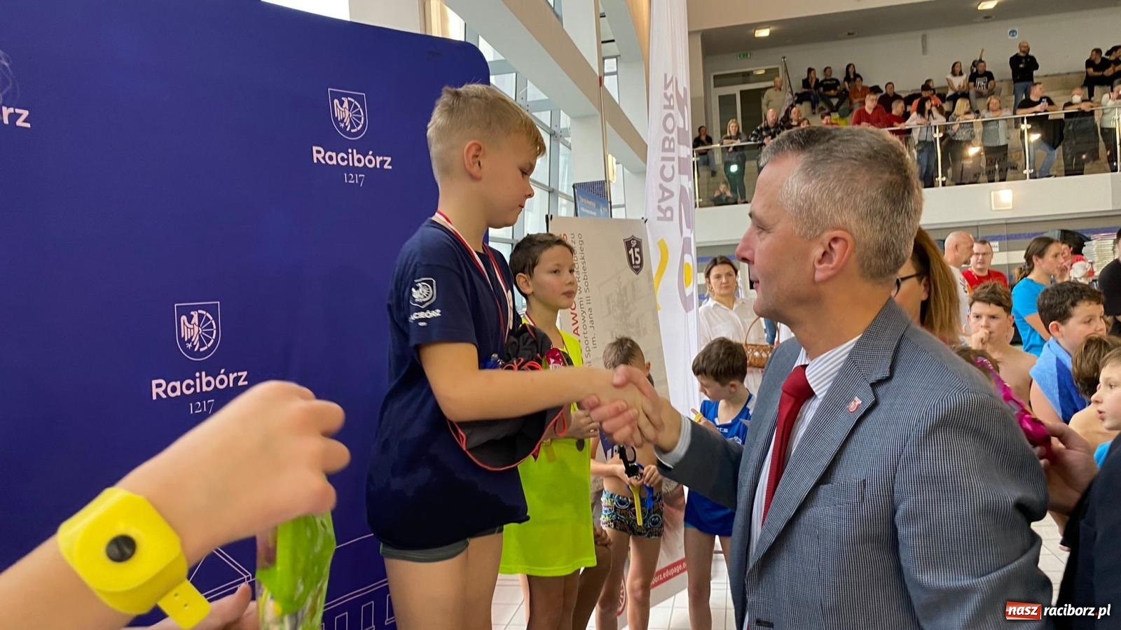 Zdjęcie w galerii na portalu naszraciborz.pl: Pływackie nadzieje z Raciborza rywalizowały w H2Ostróg wiadomości z regionu