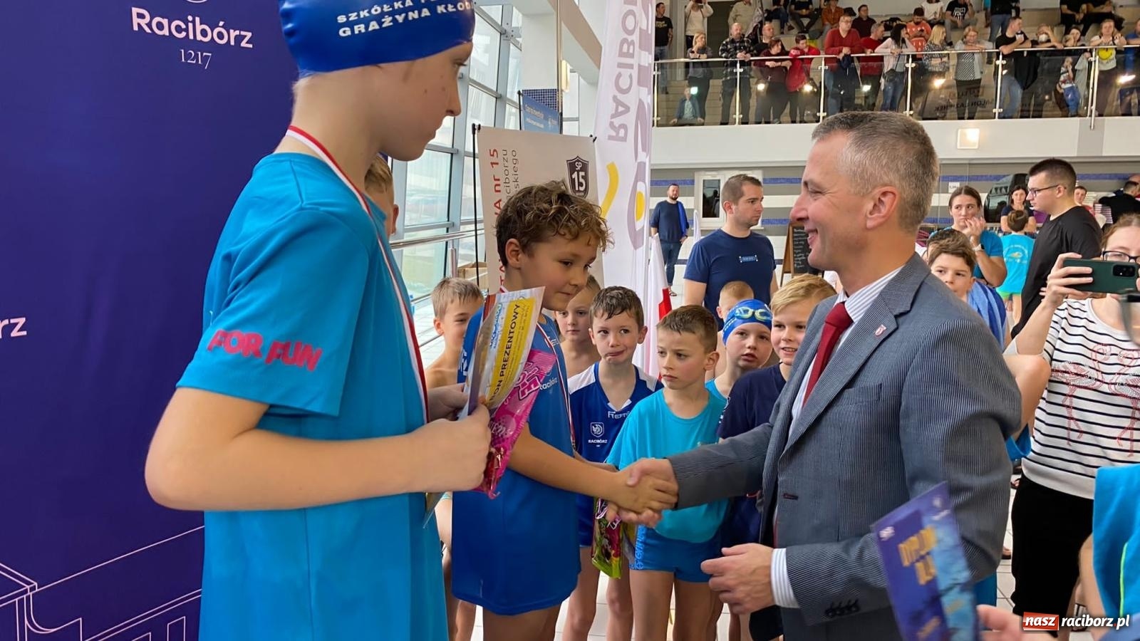 Zdjęcie w galerii na portalu naszraciborz.pl: Pływackie nadzieje z Raciborza rywalizowały w H2Ostróg wiadomości z regionu