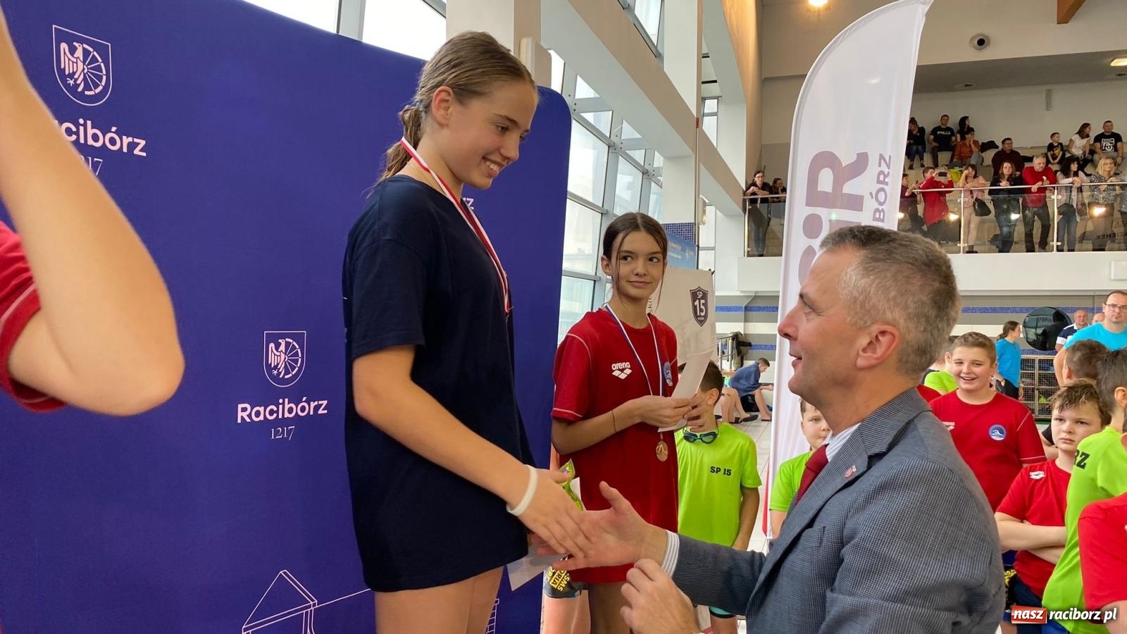 Zdjęcie w galerii na portalu naszraciborz.pl: Pływackie nadzieje z Raciborza rywalizowały w H2Ostróg wiadomości z regionu