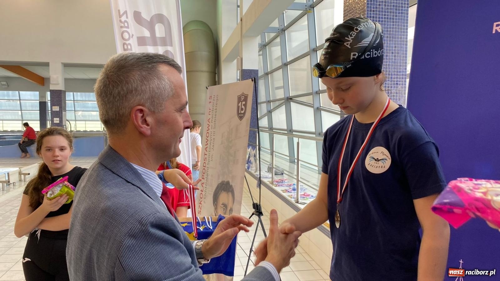 Zdjęcie w galerii na portalu naszraciborz.pl: Pływackie nadzieje z Raciborza rywalizowały w H2Ostróg wiadomości z regionu
