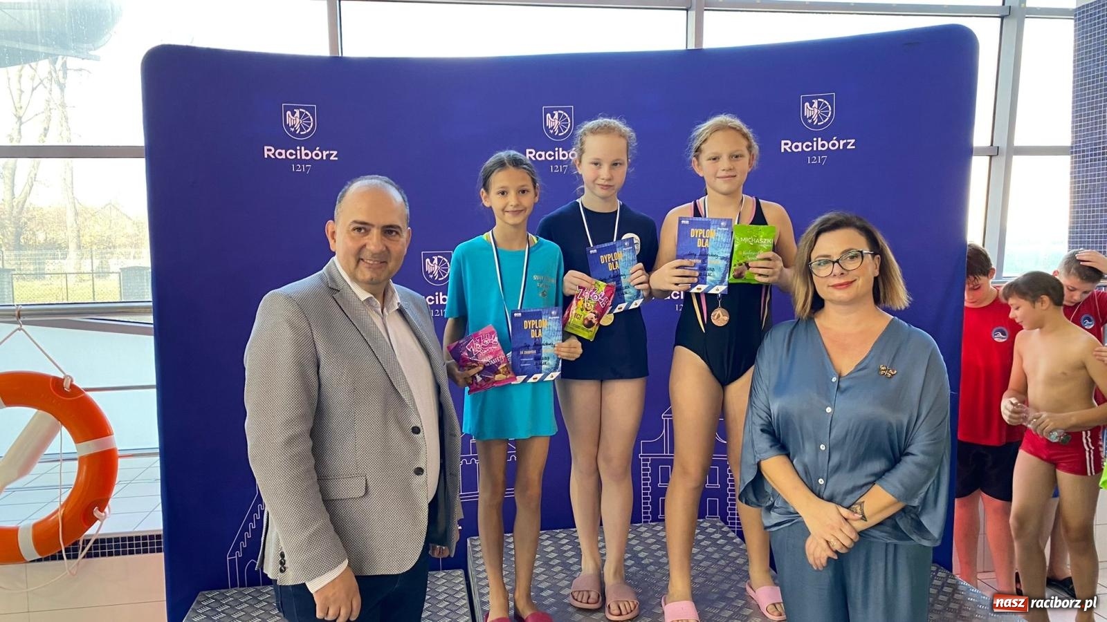 Zdjęcie w galerii na portalu naszraciborz.pl: Pływackie nadzieje z Raciborza rywalizowały w H2Ostróg wiadomości z regionu
