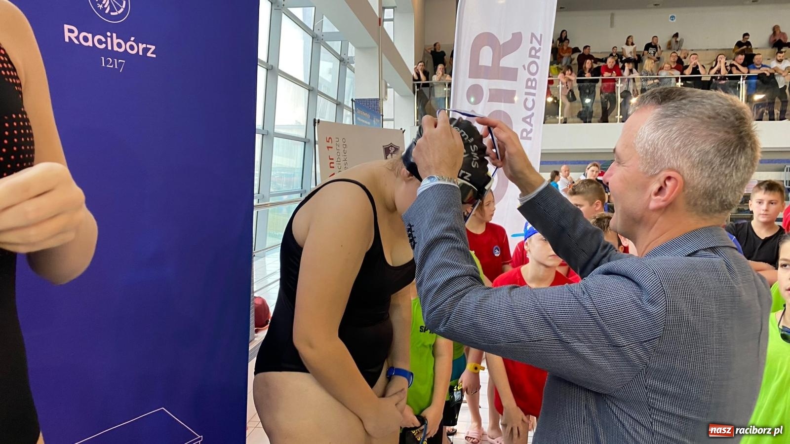 Zdjęcie w galerii na portalu naszraciborz.pl: Pływackie nadzieje z Raciborza rywalizowały w H2Ostróg wiadomości z regionu