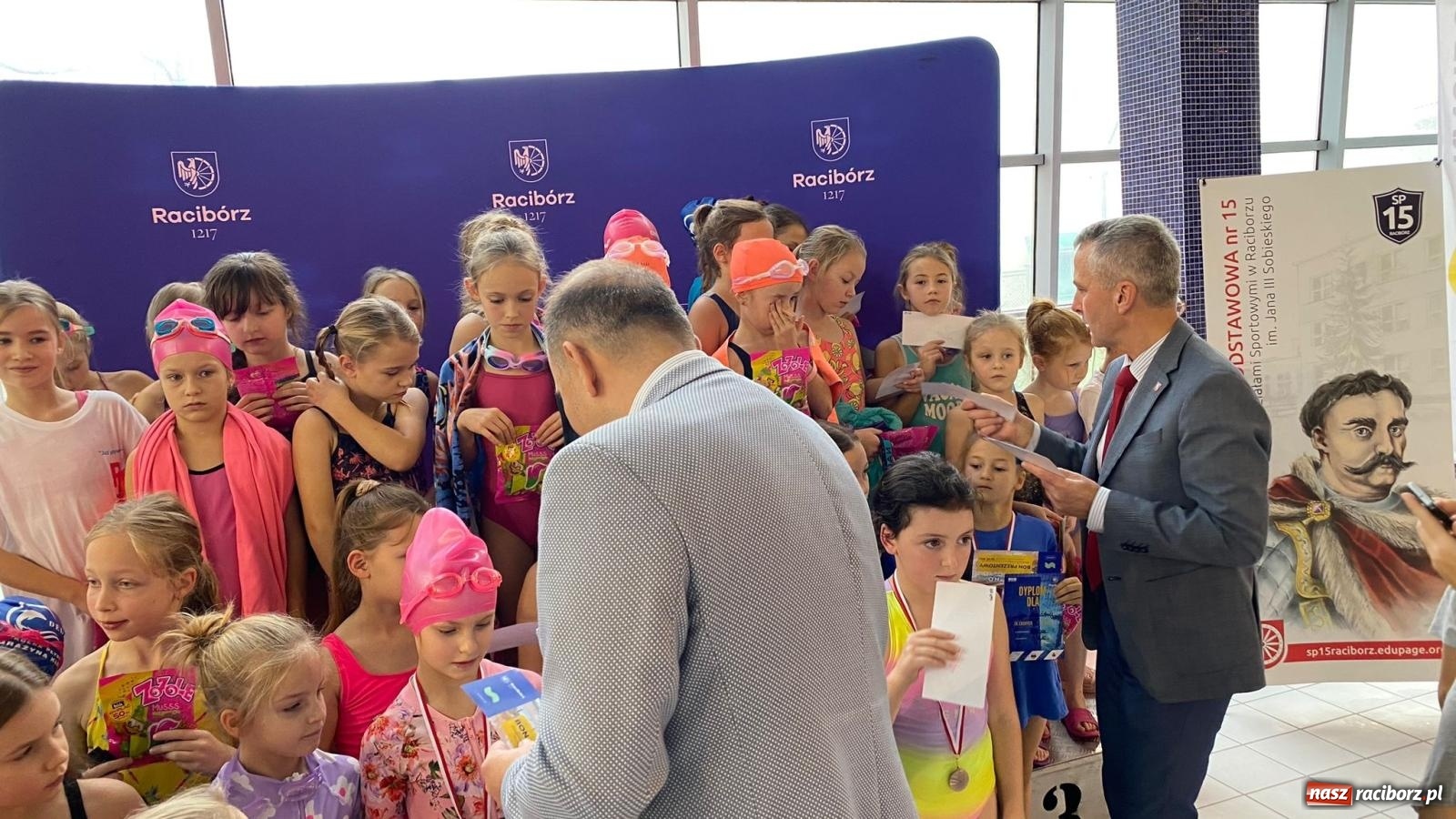 Zdjęcie w galerii na portalu naszraciborz.pl: Pływackie nadzieje z Raciborza rywalizowały w H2Ostróg wiadomości z regionu