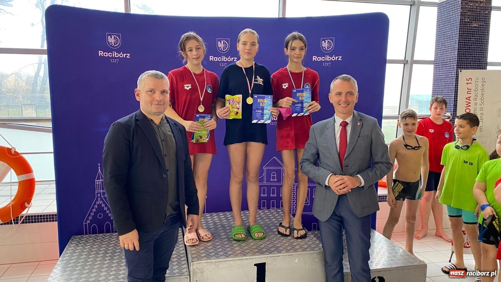 Zdjęcie w galerii na portalu naszraciborz.pl: Pływackie nadzieje z Raciborza rywalizowały w H2Ostróg wiadomości z regionu