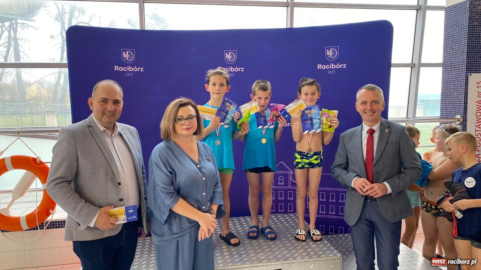 Zdjęcie w galerii na portalu naszraciborz.pl: Pływackie nadzieje z Raciborza rywalizowały w H2Ostróg wiadomości z regionu