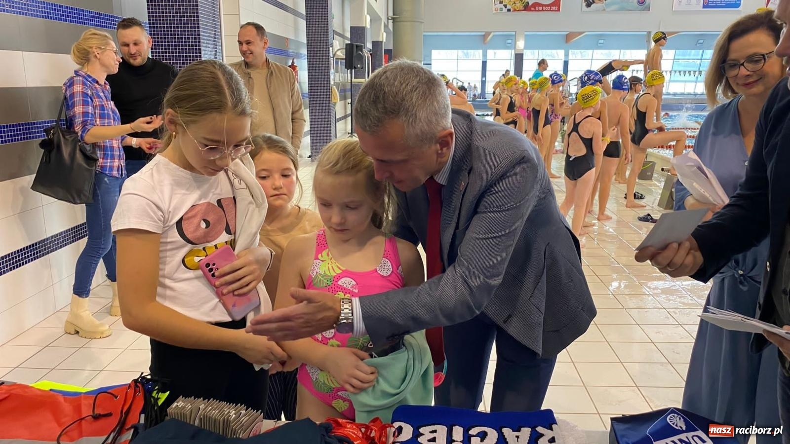 Zdjęcie w galerii na portalu naszraciborz.pl: Pływackie nadzieje z Raciborza rywalizowały w H2Ostróg wiadomości z regionu