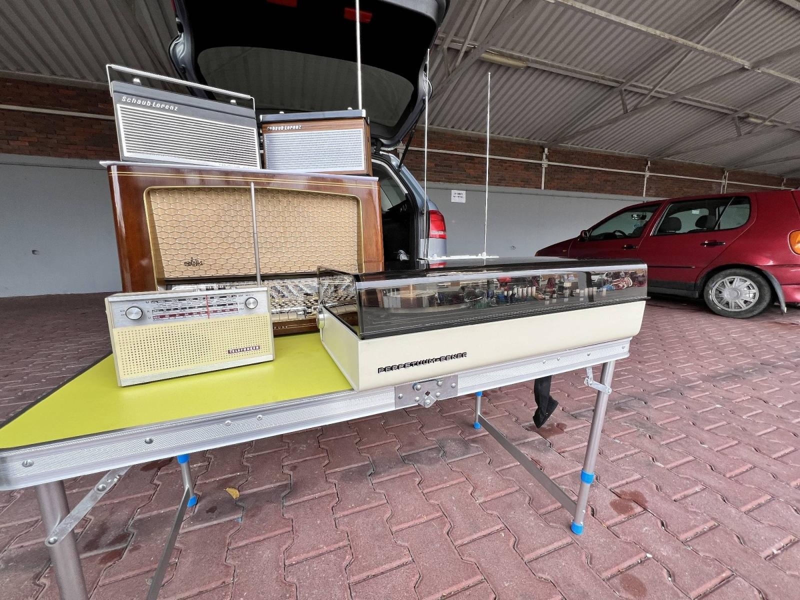 Zdjęcie w galerii na portalu naszraciborz.pl: Pietrowickiemu targowi staroci brakuje miejsca pod dachem wiadomości z regionu