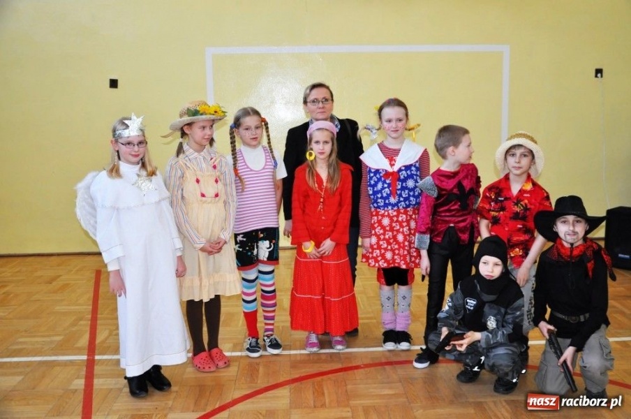 Zdjęcie w galerii na portalu naszraciborz.pl: Karnawałowe szaleństwa w Borucinie wiadomości z regionu