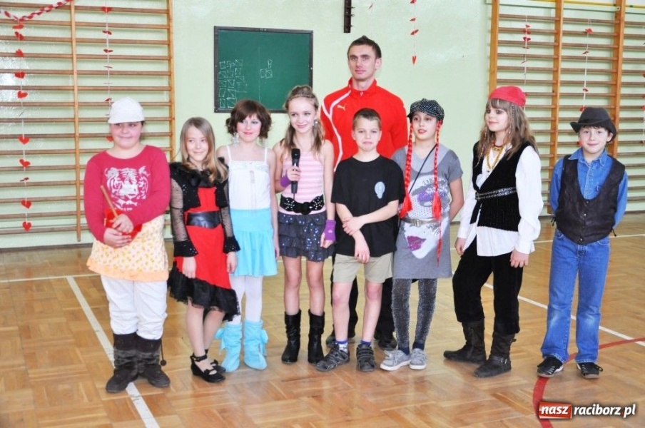 Zdjęcie w galerii na portalu naszraciborz.pl: Karnawałowe szaleństwa w Borucinie wiadomości z regionu