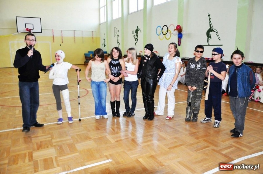 Zdjęcie w galerii na portalu naszraciborz.pl: Karnawałowe szaleństwa w Borucinie wiadomości z regionu