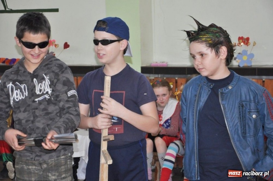 Zdjęcie w galerii na portalu naszraciborz.pl: Karnawałowe szaleństwa w Borucinie wiadomości z regionu