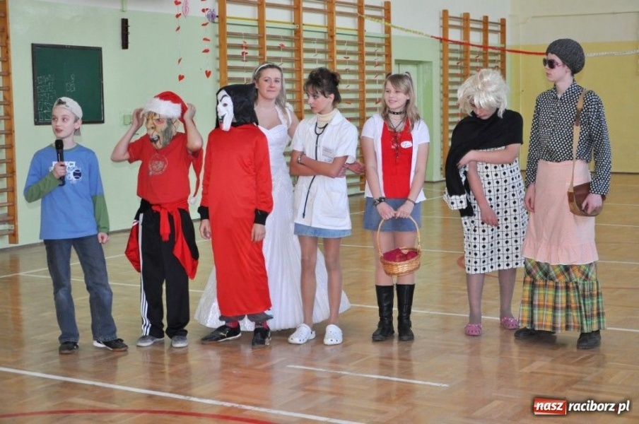 Zdjęcie w galerii na portalu naszraciborz.pl: Karnawałowe szaleństwa w Borucinie wiadomości z regionu