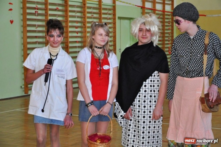 Zdjęcie w galerii na portalu naszraciborz.pl: Karnawałowe szaleństwa w Borucinie wiadomości z regionu