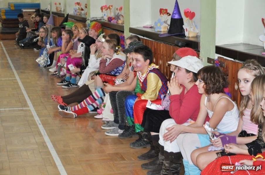 Zdjęcie w galerii na portalu naszraciborz.pl: Karnawałowe szaleństwa w Borucinie wiadomości z regionu