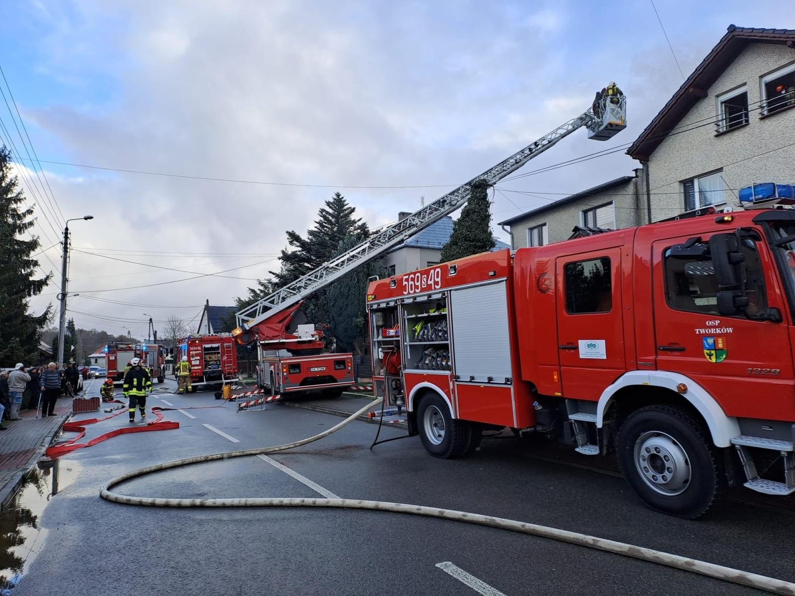 Zdjęcie w galerii na portalu naszraciborz.pl: 150 tys. zł strat w pożarze w Tworkowie [FOTO i WIDEO] wiadomości z regionu