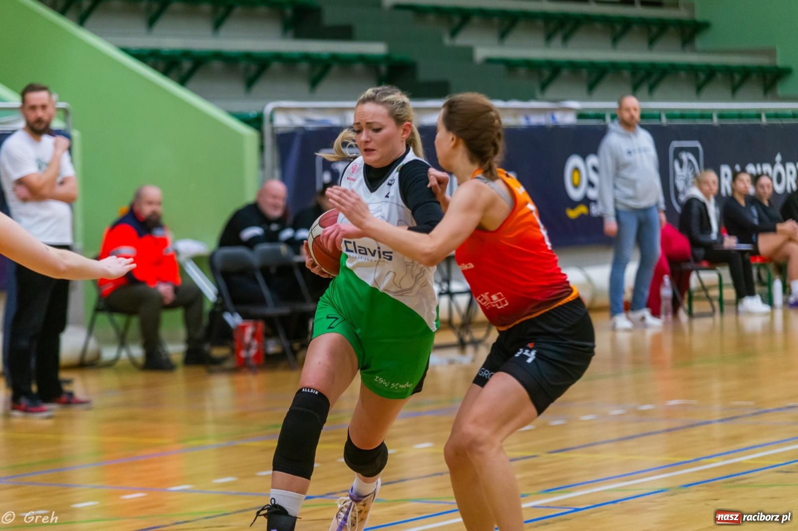 Zdjęcie w galerii na portalu naszraciborz.pl: Koszykarki RKK Politechnikę pokonały i w tabeli awansowały [FOTO i WIDEO] wiadomości z regionu