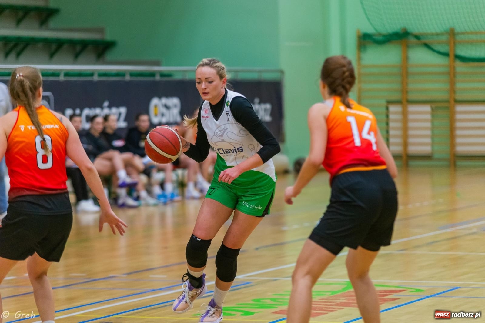 Zdjęcie w galerii na portalu naszraciborz.pl: Koszykarki RKK Politechnikę pokonały i w tabeli awansowały [FOTO i WIDEO] wiadomości z regionu
