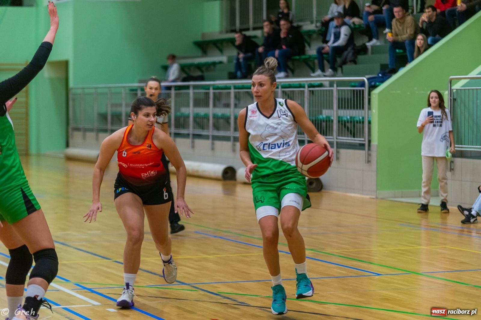 Zdjęcie w galerii na portalu naszraciborz.pl: Koszykarki RKK Politechnikę pokonały i w tabeli awansowały [FOTO i WIDEO] wiadomości z regionu