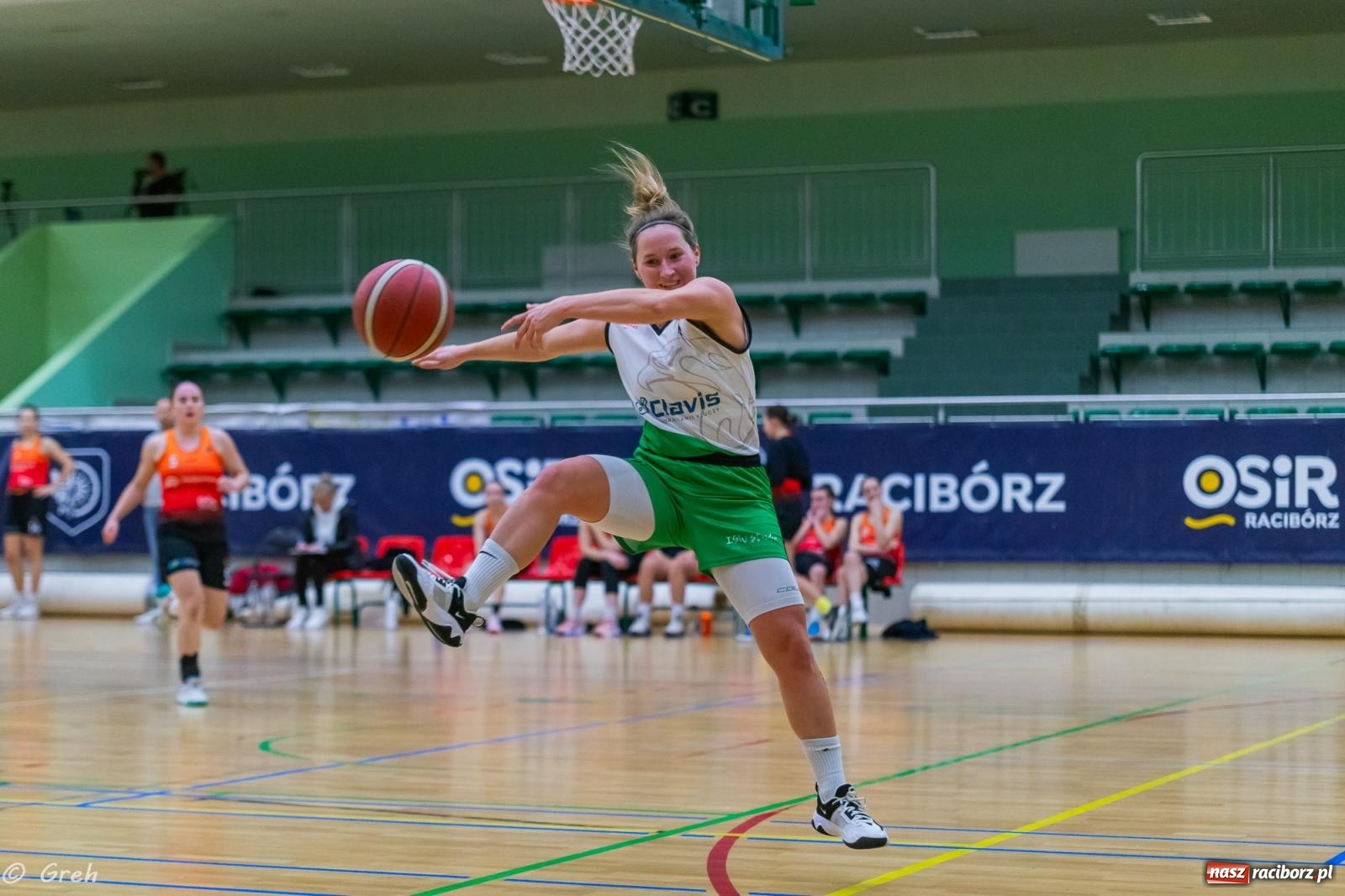 Zdjęcie w galerii na portalu naszraciborz.pl: Koszykarki RKK Politechnikę pokonały i w tabeli awansowały [FOTO i WIDEO] wiadomości z regionu
