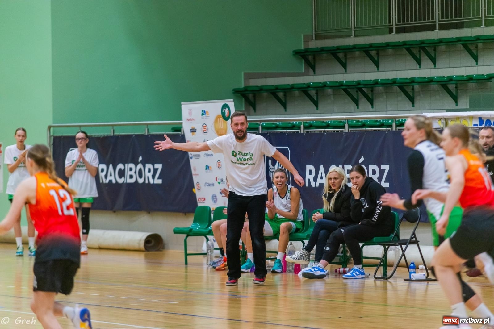 Zdjęcie w galerii na portalu naszraciborz.pl: Koszykarki RKK Politechnikę pokonały i w tabeli awansowały [FOTO i WIDEO] wiadomości z regionu