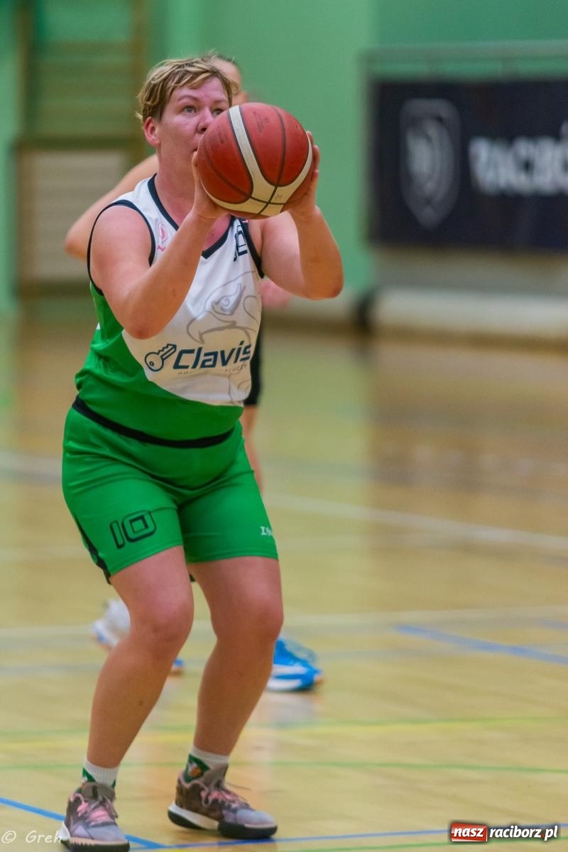 Zdjęcie w galerii na portalu naszraciborz.pl: Koszykarki RKK Politechnikę pokonały i w tabeli awansowały [FOTO i WIDEO] wiadomości z regionu