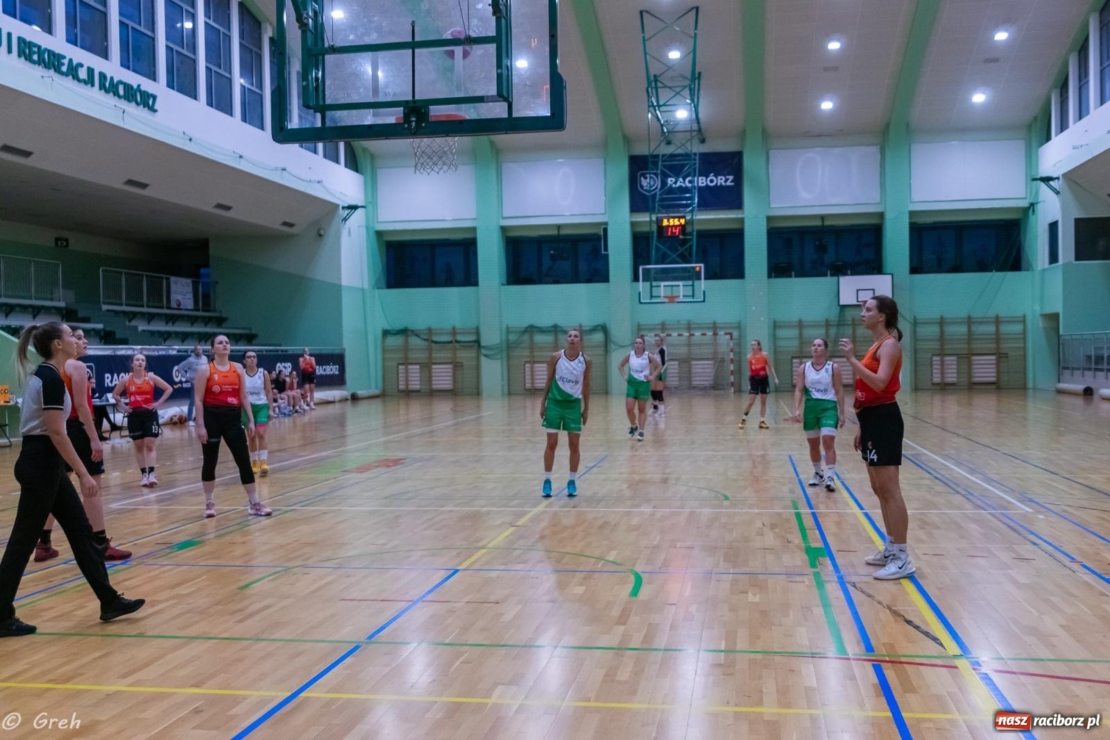 Zdjęcie w galerii na portalu naszraciborz.pl: Koszykarki RKK Politechnikę pokonały i w tabeli awansowały [FOTO i WIDEO] wiadomości z regionu