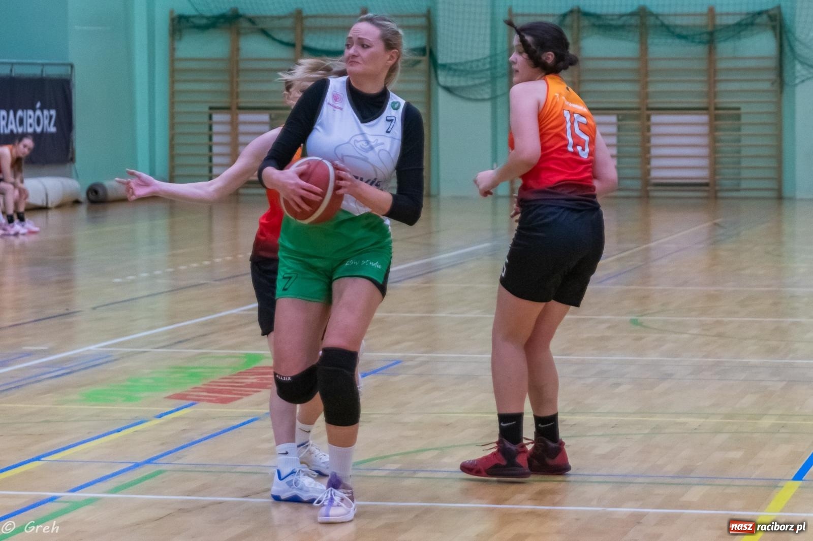 Zdjęcie w galerii na portalu naszraciborz.pl: Koszykarki RKK Politechnikę pokonały i w tabeli awansowały [FOTO i WIDEO] wiadomości z regionu