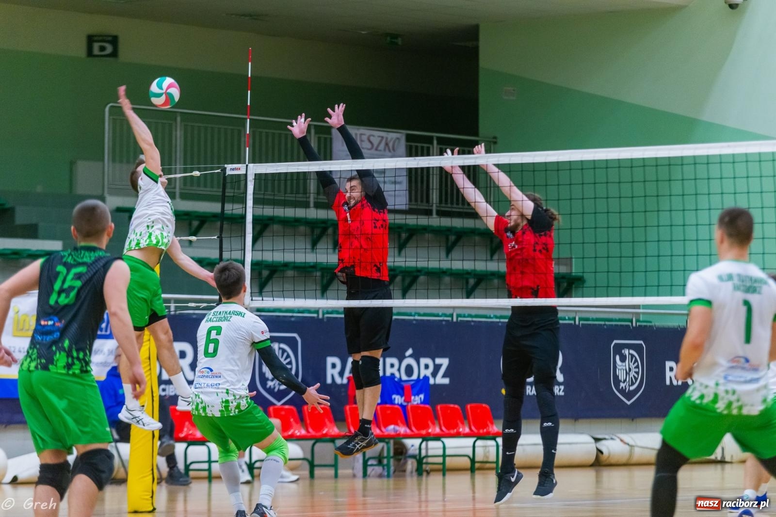 Zdjęcie w galerii na portalu naszraciborz.pl: Siatkarskie derby dla KS Racibórz [FOTO i WIDEO] wiadomości z regionu