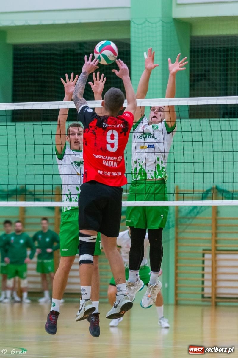 Zdjęcie w galerii na portalu naszraciborz.pl: Siatkarskie derby dla KS Racibórz [FOTO i WIDEO] wiadomości z regionu