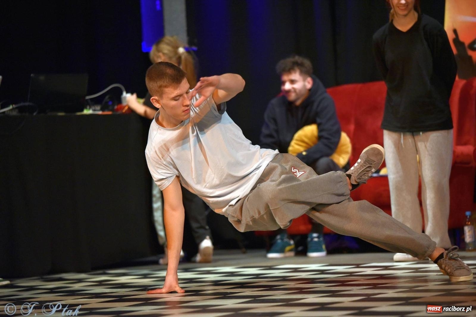 Zdjęcie w galerii na portalu naszraciborz.pl: Ahoj Breaking 2 - dwa dni tanecznych zmagań w Raciborzu wiadomości z regionu