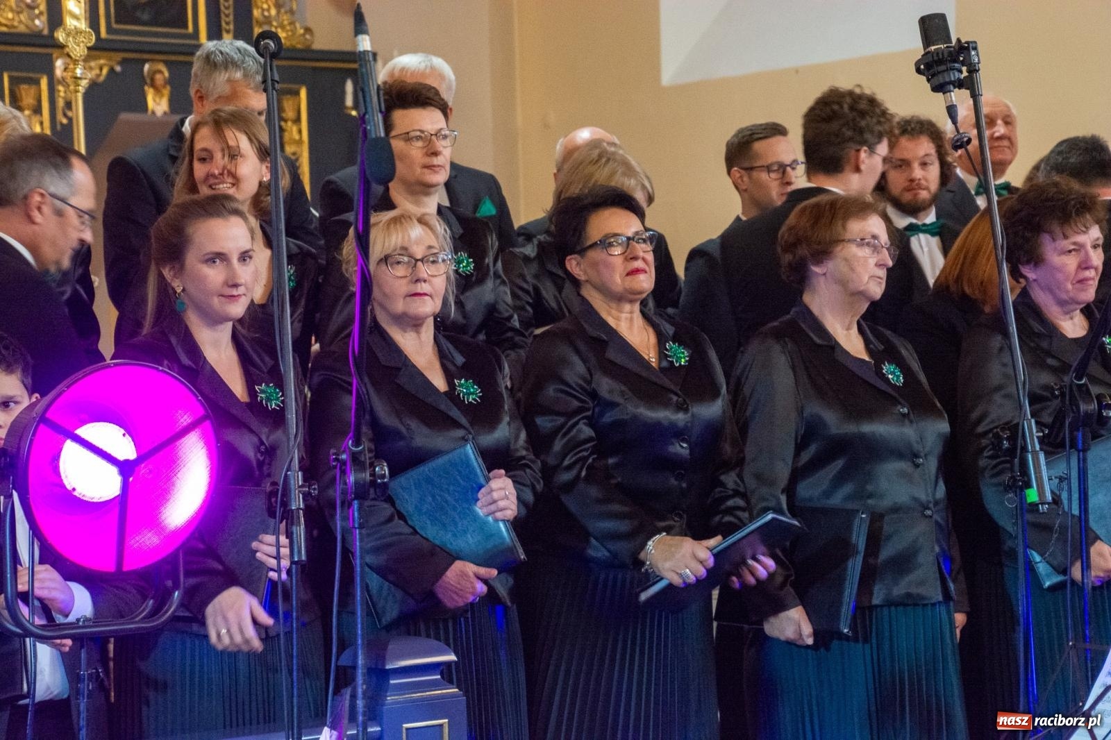 Zdjęcie w galerii na portalu naszraciborz.pl: Magnificat Vivaldiego zabrzmiało w brzeskim kościele na 40-lecie miejscowego chóru wiadomości z regionu