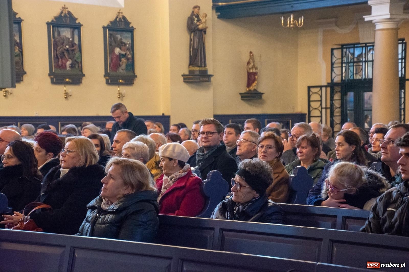Zdjęcie w galerii na portalu naszraciborz.pl: Magnificat Vivaldiego zabrzmiało w brzeskim kościele na 40-lecie miejscowego chóru wiadomości z regionu