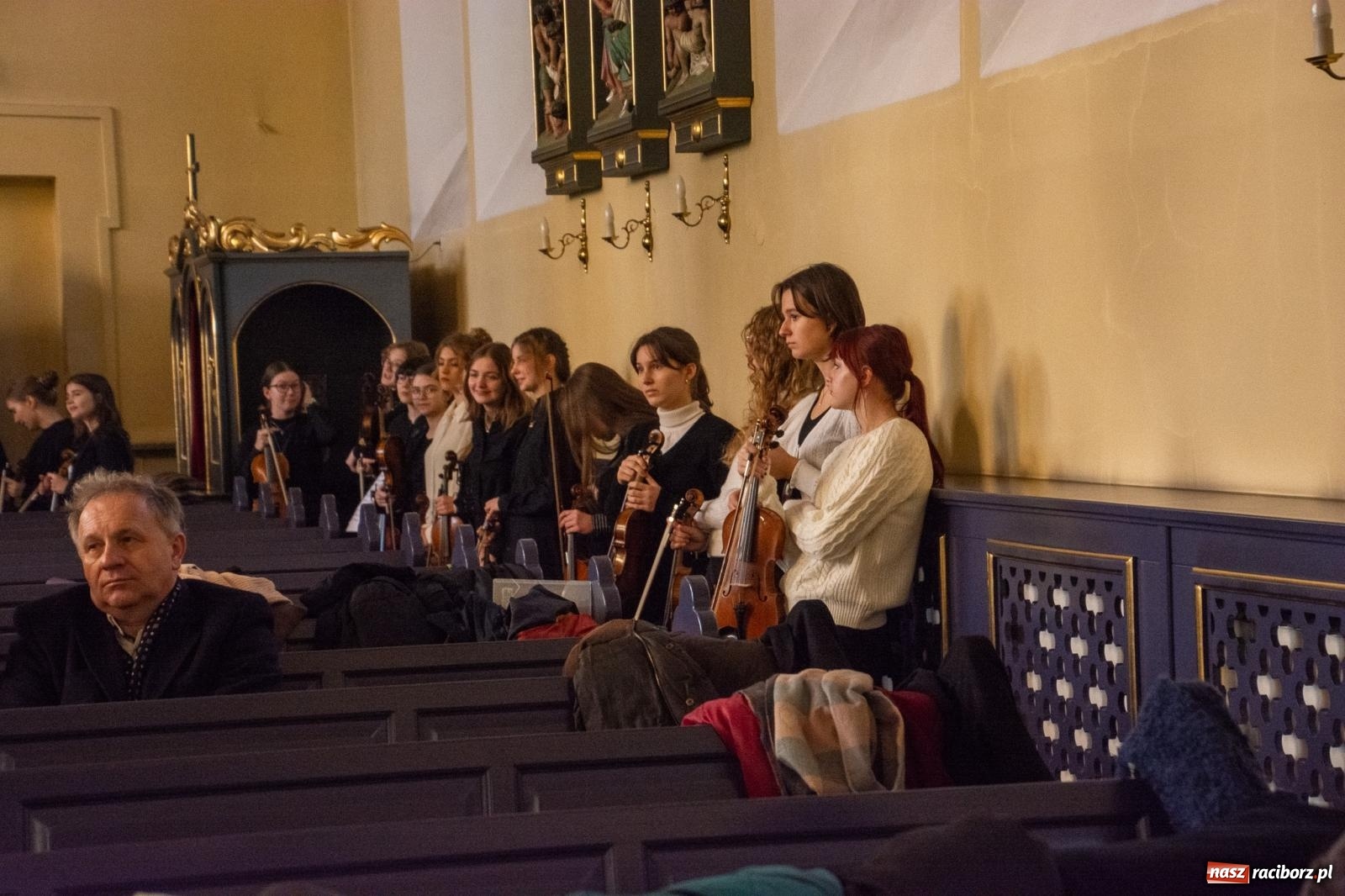 Zdjęcie w galerii na portalu naszraciborz.pl: Magnificat Vivaldiego zabrzmiało w brzeskim kościele na 40-lecie miejscowego chóru wiadomości z regionu