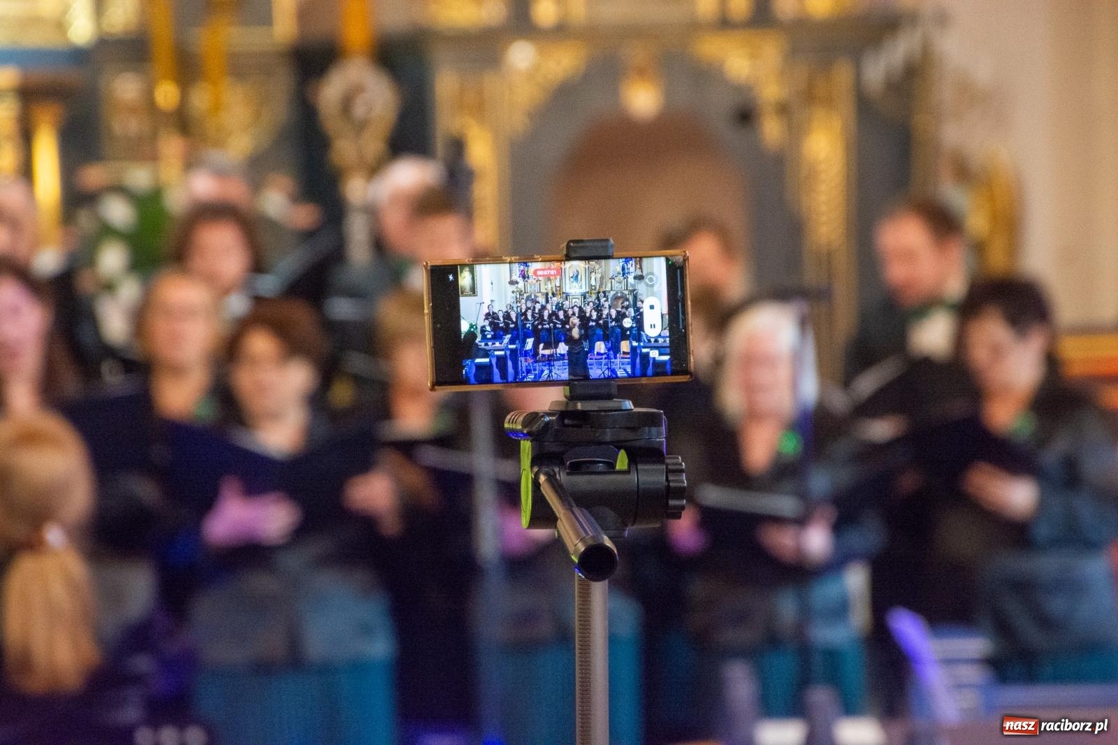 Zdjęcie w galerii na portalu naszraciborz.pl: Magnificat Vivaldiego zabrzmiało w brzeskim kościele na 40-lecie miejscowego chóru wiadomości z regionu