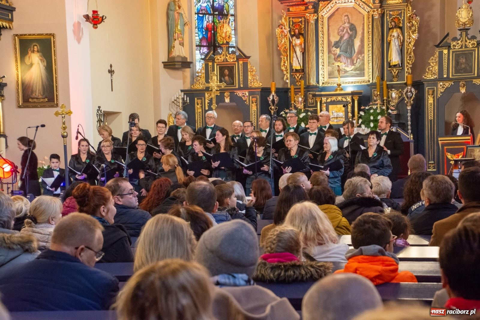 Zdjęcie w galerii na portalu naszraciborz.pl: Magnificat Vivaldiego zabrzmiało w brzeskim kościele na 40-lecie miejscowego chóru wiadomości z regionu