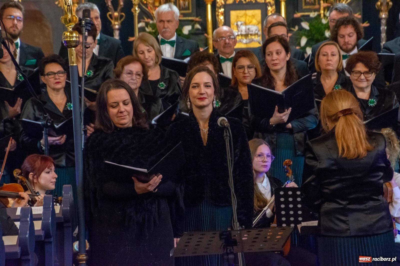 Zdjęcie w galerii na portalu naszraciborz.pl: Magnificat Vivaldiego zabrzmiało w brzeskim kościele na 40-lecie miejscowego chóru wiadomości z regionu