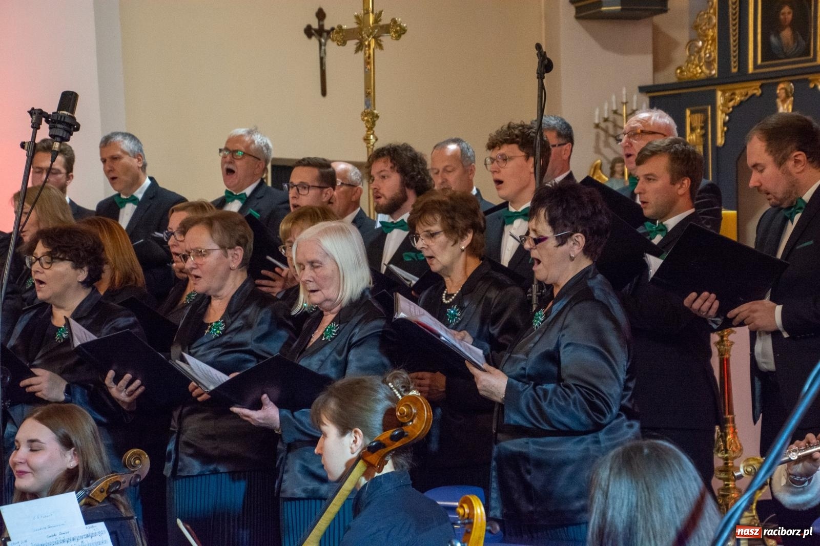 Zdjęcie w galerii na portalu naszraciborz.pl: Magnificat Vivaldiego zabrzmiało w brzeskim kościele na 40-lecie miejscowego chóru wiadomości z regionu