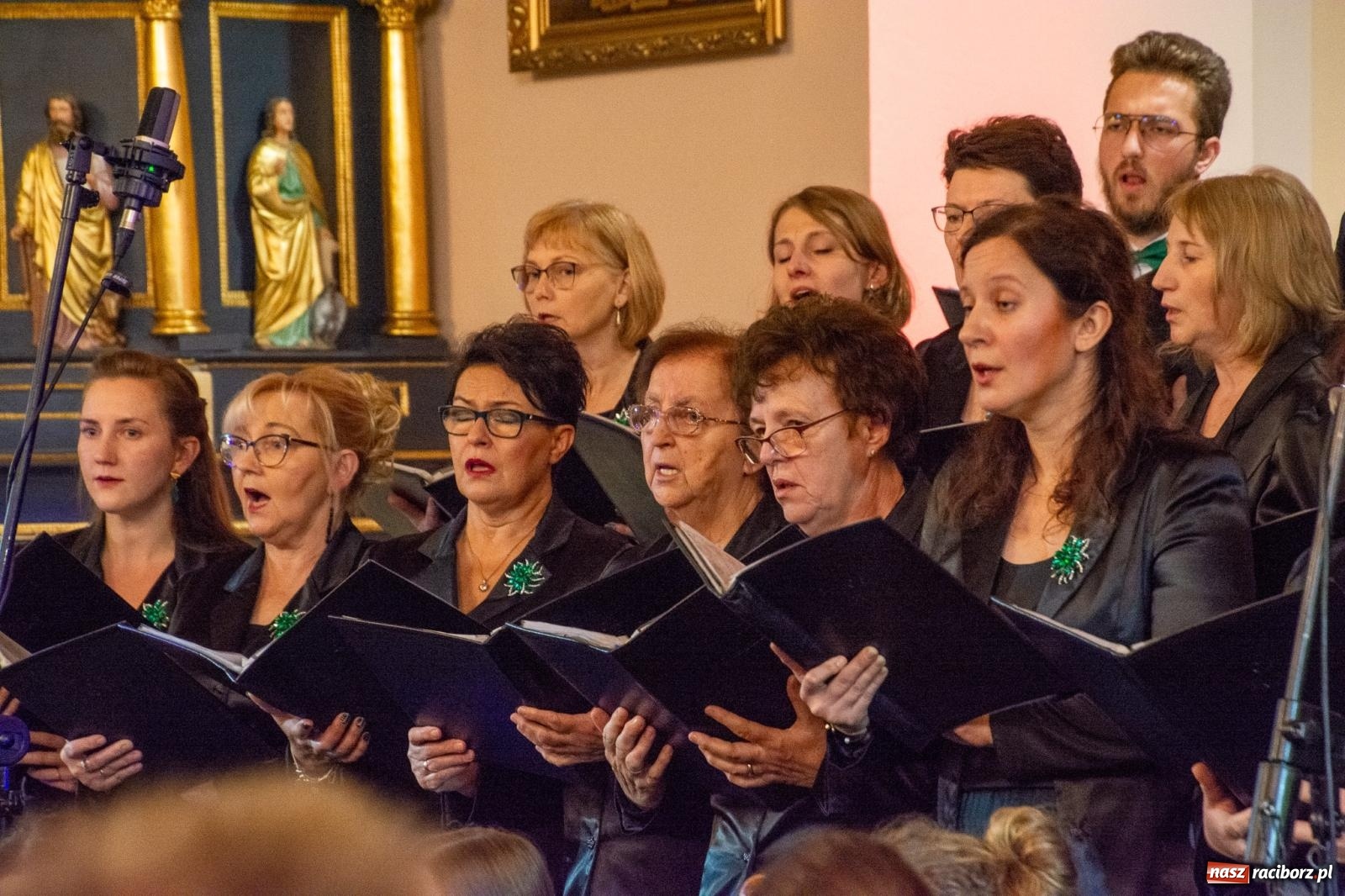 Zdjęcie w galerii na portalu naszraciborz.pl: Magnificat Vivaldiego zabrzmiało w brzeskim kościele na 40-lecie miejscowego chóru wiadomości z regionu