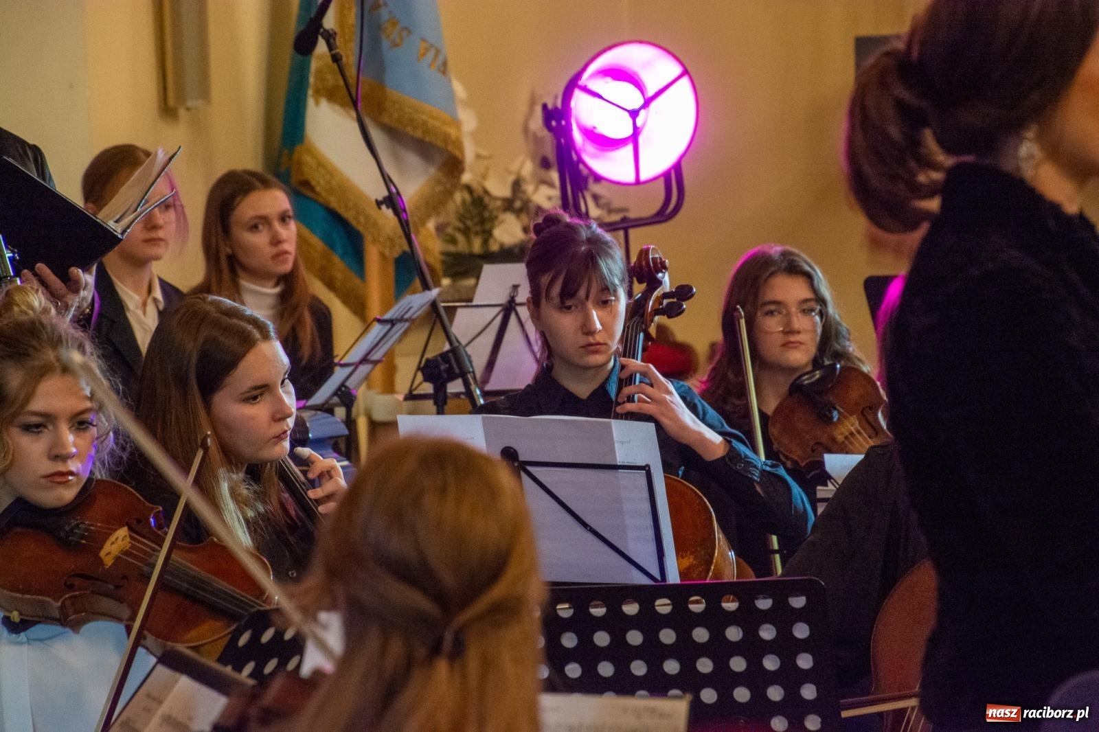 Zdjęcie w galerii na portalu naszraciborz.pl: Magnificat Vivaldiego zabrzmiało w brzeskim kościele na 40-lecie miejscowego chóru wiadomości z regionu