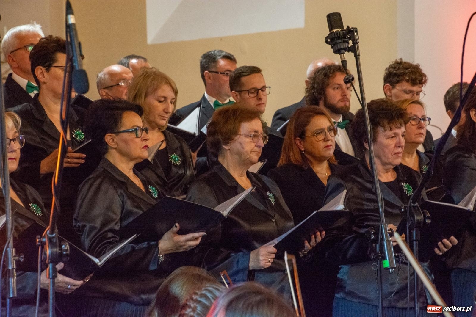Zdjęcie w galerii na portalu naszraciborz.pl: Magnificat Vivaldiego zabrzmiało w brzeskim kościele na 40-lecie miejscowego chóru wiadomości z regionu